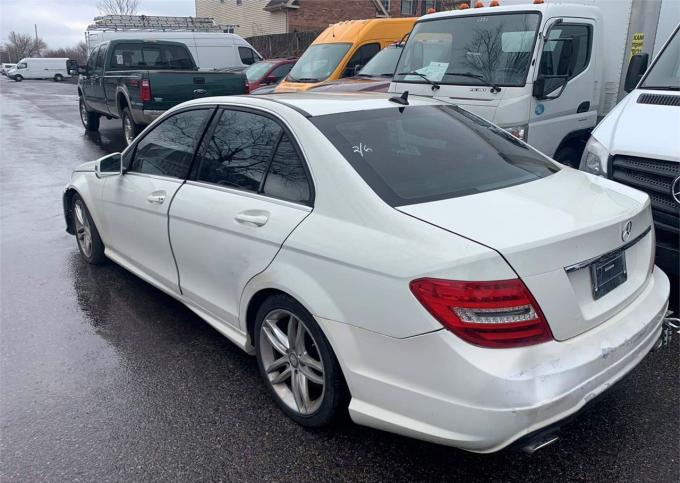 Разбор на запчасти Mercedes C W204