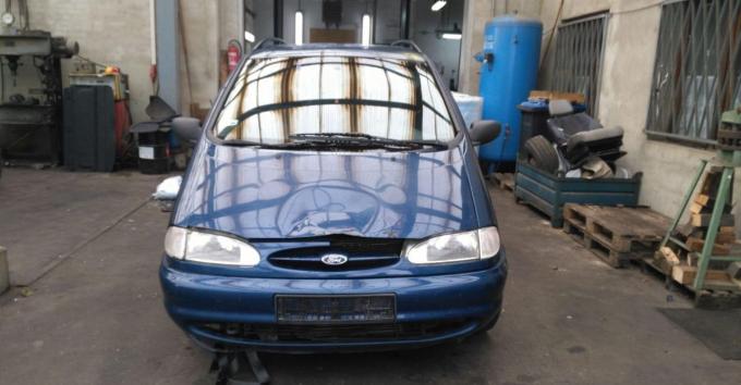 Разбор на запчасти Ford Galaxy 1995-2000 1.9 AHU