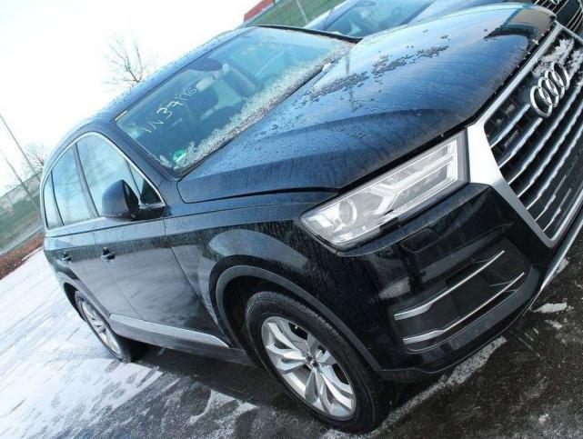 Audi Q7 2016г на запчасти