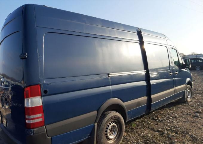 Mercedes Sprinter 313 2.2 D 2013 г на запчасти