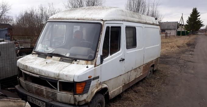 Мерседес 308D по запчастям