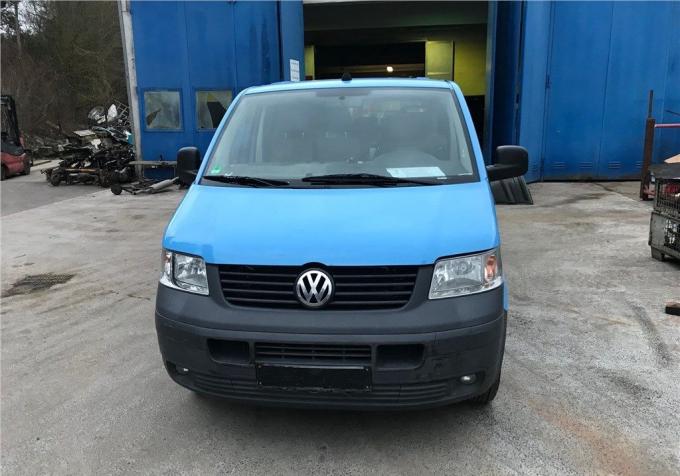 Разбор на запчасти Volkswagen Transporter 5 2003-2