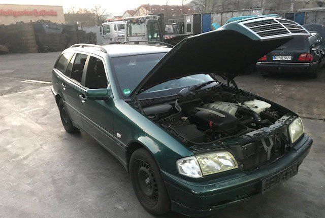 Разбор на запчасти Mercedes C W202