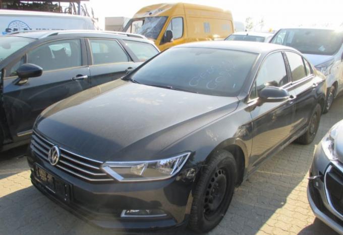 Volkswagen Passat B7 2014 г. на запчасти