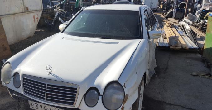 Mercedes E W210 1995 - 2002 в разборе на запчасти