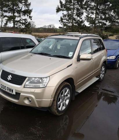 Suzuki Grand Vitara 2012 г по запчастям