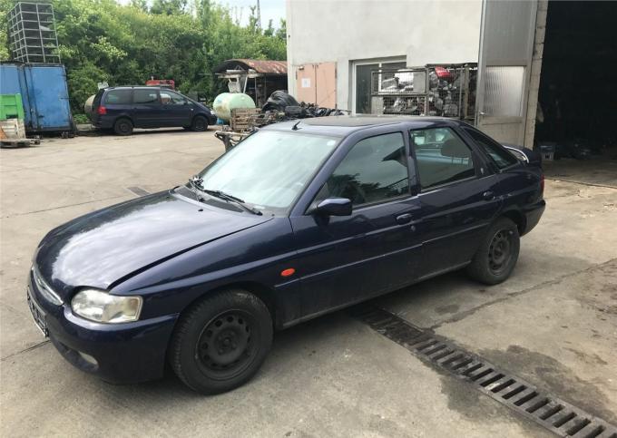 Разбор на запчасти Ford Escort 1995-1998