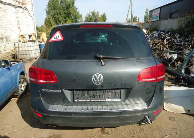 Volkswagen Touareg II 4.2 ат 2012 г