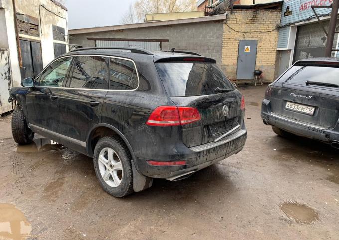 Разбор Volkswagen Touareg 2010-2014