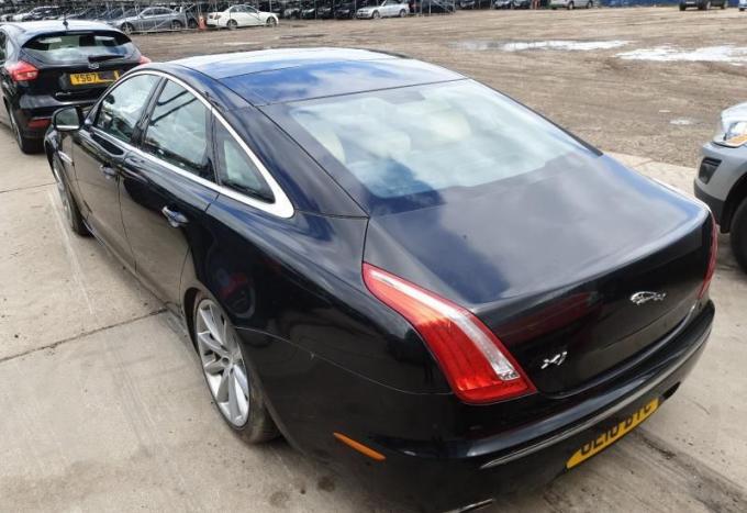 Jaguar XJ 2010год 3.0 Икс Джей на разбор запчасти