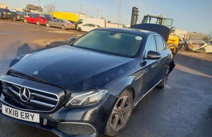 Mercedes W213 2018 г по запчастям