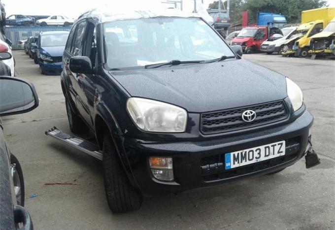 Разбор на запчасти Toyota RAV 4 2000-2005