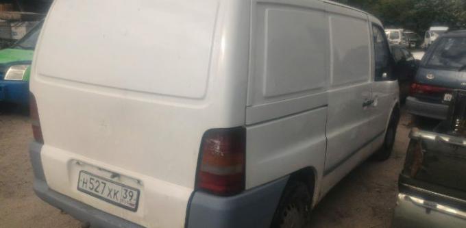 Mercedes-Benz Vito 2.3D мт 1998 W638