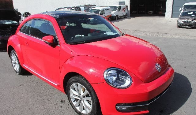 Volkswagen Beetle (Жук) 2012г. на запчасти