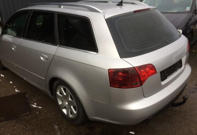 Audi A4 B7 универсал 2006г. на запчасти