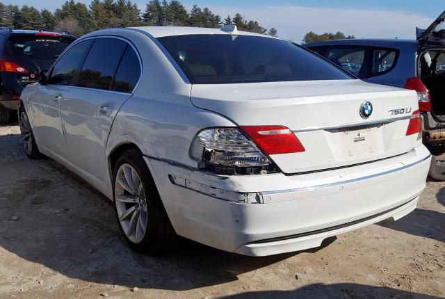 В разборе BMW 7 E65 2001