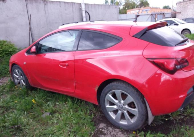 Opel Astra J рестайлинг GTC 2012 в разборе