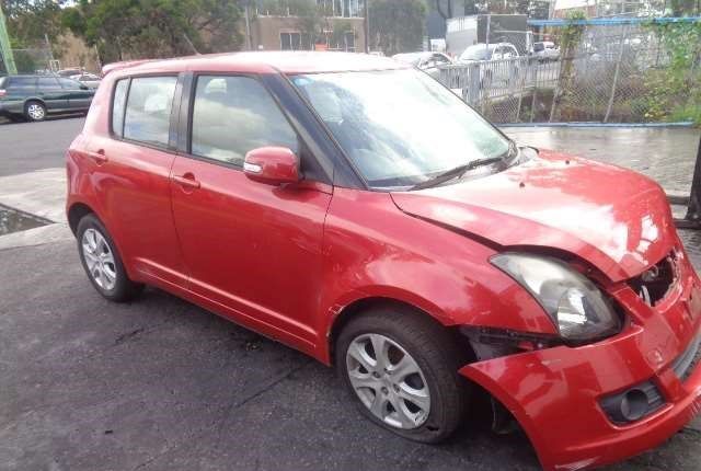 Автомобиль в разборе: Suzuki Swift 2003-2011