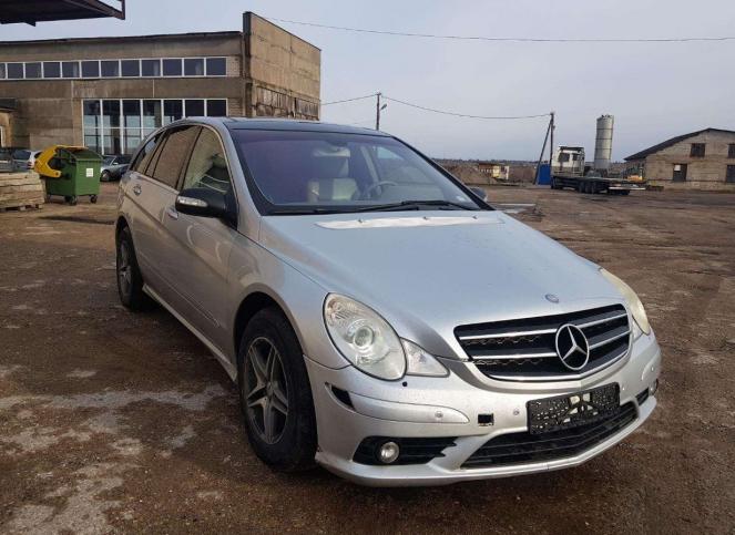 Mercedes w251 R320 3.2 CDI 2006 г по запчастям