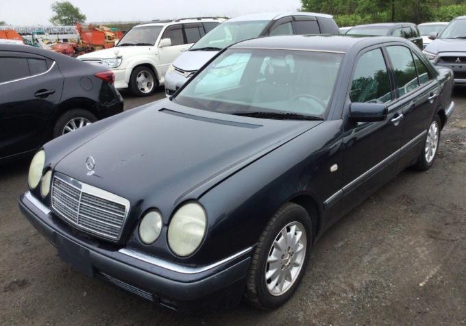 Mercedes-Benz E-class W210 1998г В полный разбор