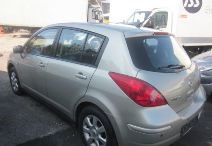 Nissan Tiida 2008г. на запчасти