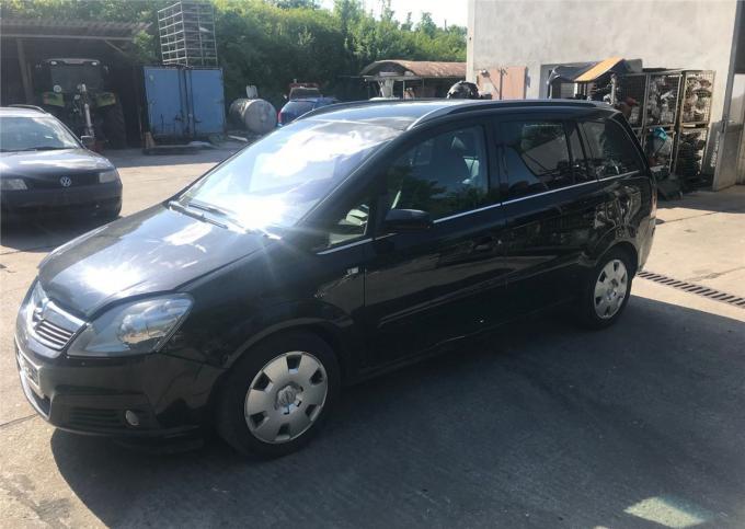 Разобран на запчасти Opel Zafira B 2005-2012