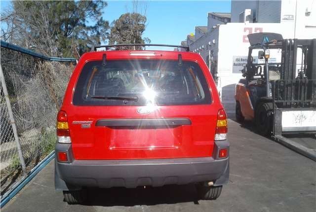 Автомобиль в разборе: Ford Escape 2001-2006