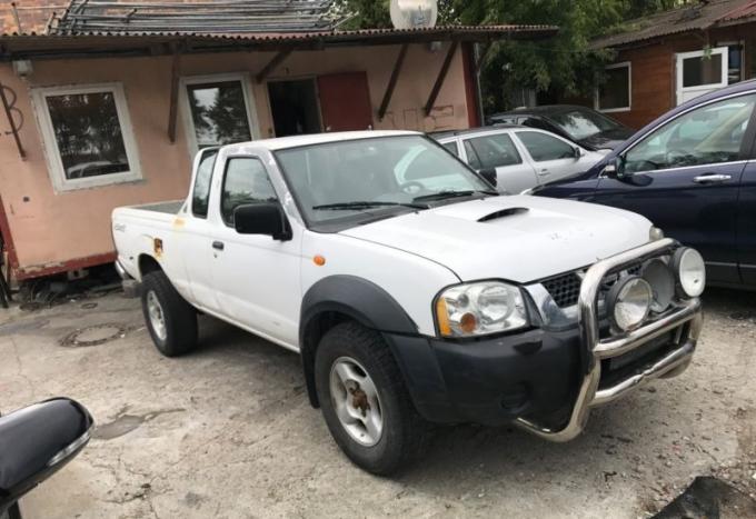 Nissan Navara 2005г. на запчасти