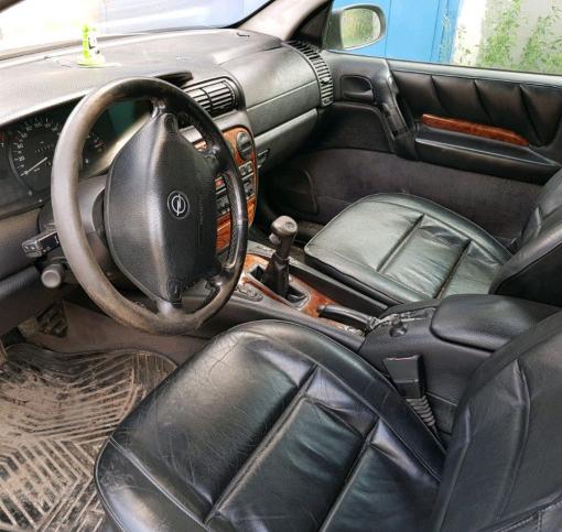 Opel Omega 2,5