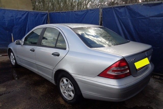 Автомобиль в разборе: Mercedes C W203 2000-2007