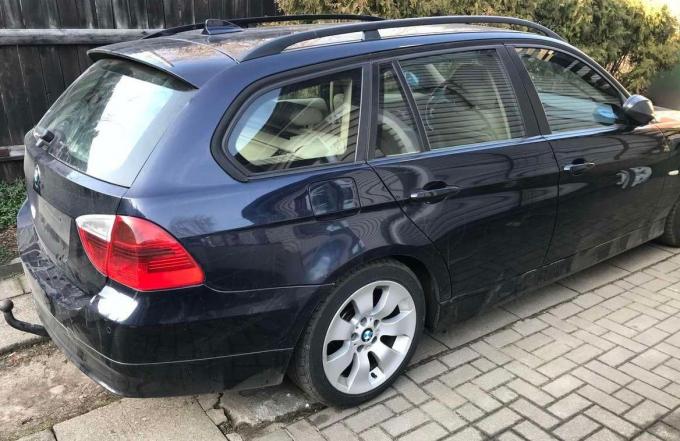 Bmw E91 320D 2007 г На запчасти