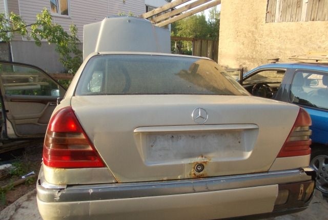 Mercedes-Benz C-Class,W202