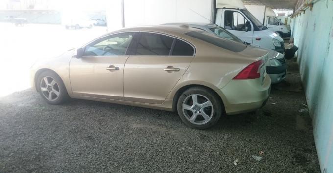 Volvo S60 II 2011 год