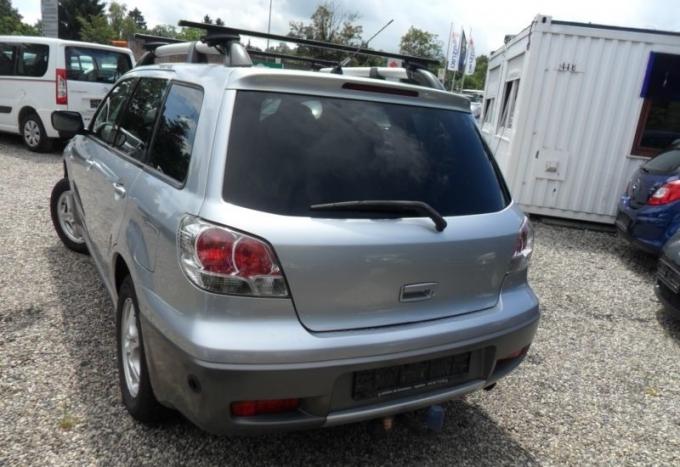 Mitsubishi Outlander 2003г, на запчасти