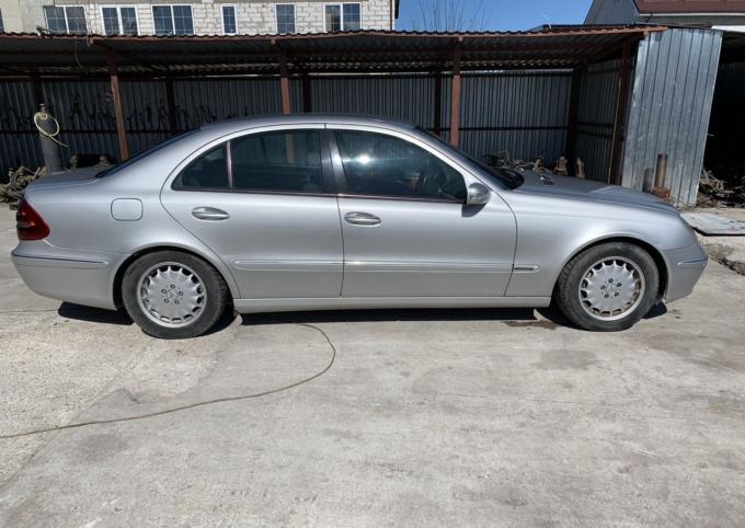 На Разборку поступил Mercedes w211 2.7 CDI 2004 го