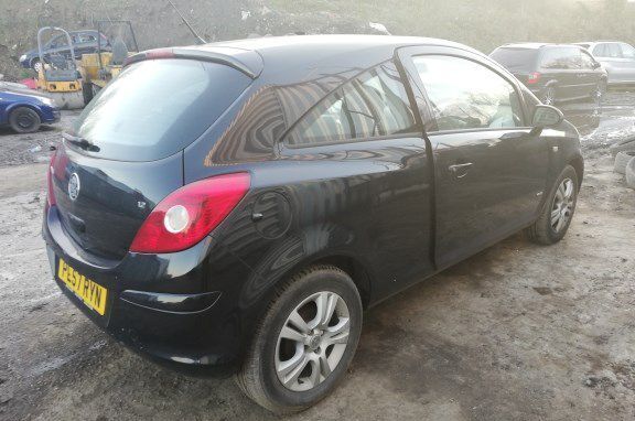 Разбор на запчасти Opel Corsa D 2006