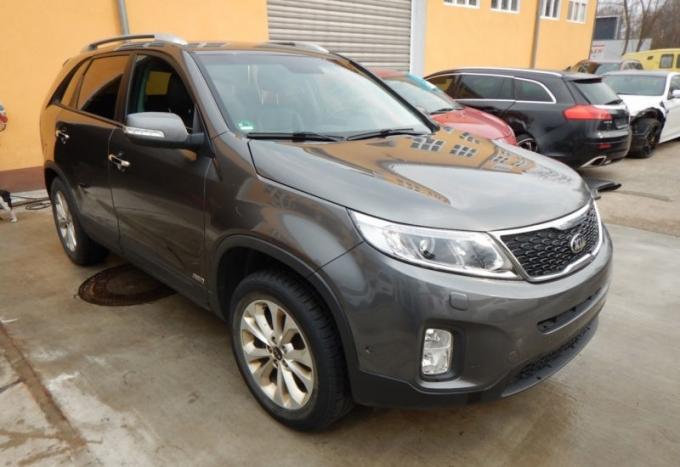 Kia Sorento 2013г, на запчасти