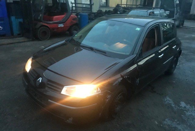 Разбор на запчасти Renault Megane 2 2002-2009