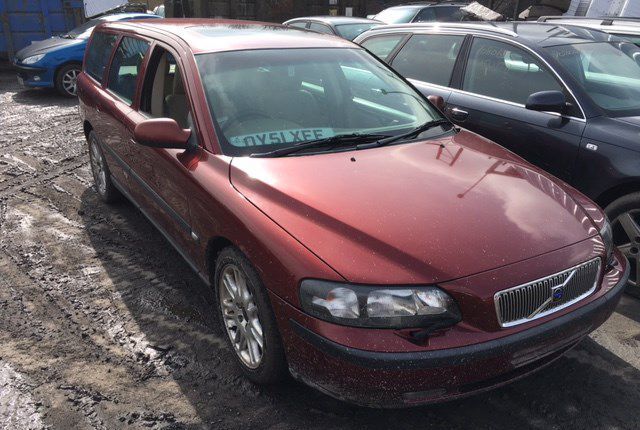 Разбор на запчасти Volvo V70