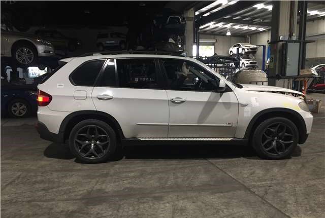 Разбор на запчасти BMW X5 E70