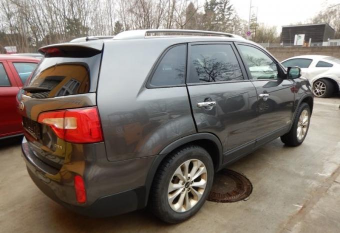 Kia Sorento 2013г, на запчасти