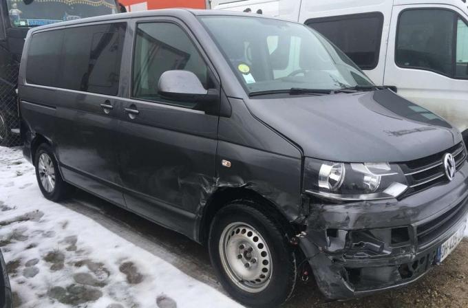 Volkswagen Multivan T5 2012 г на запчасти