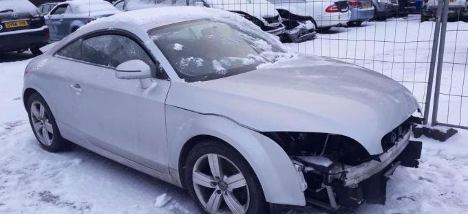 Audi TT 8J 2012 по запчастям