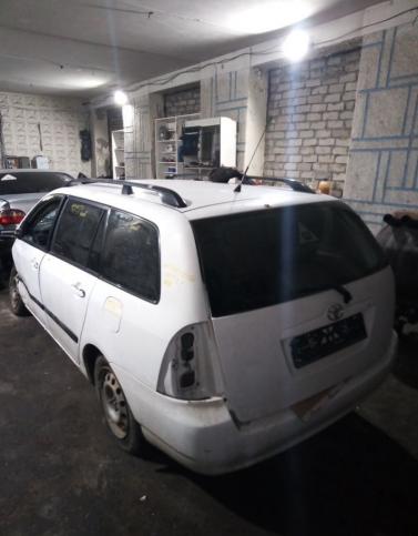 8 Запчасти на Toyota Corolla E120 Combi 2003 год