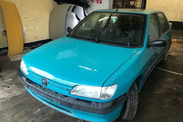 Разбор на запчасти Peugeot 306