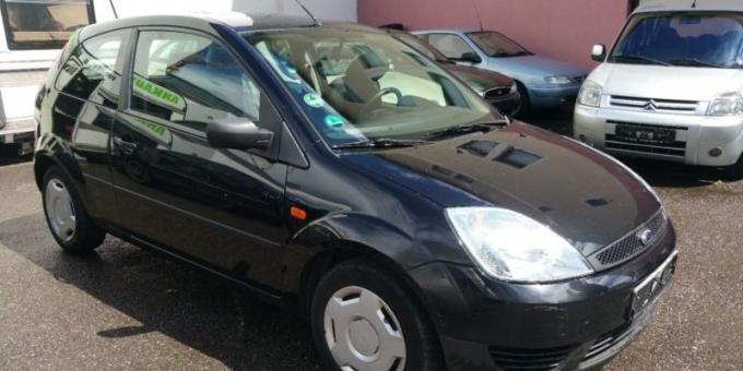 Ford Fiesta 2004г, на запчасти