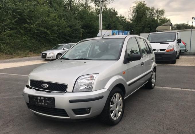 Ford Fusion 2003г, на запчасти