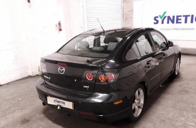 Разбирается Mazda 3 BK 2005 Спорт Седан