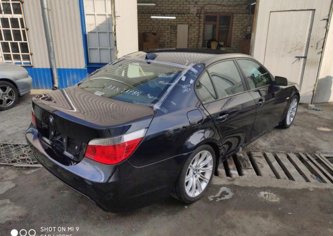 BMW E60 автомобиль на запчасти