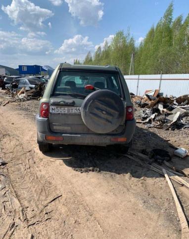 В разборе Freelander 1